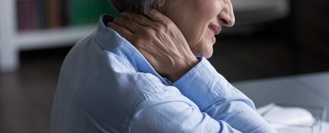 Come riconoscere e curare la nevralgia: guida completa ai sintomi e alla fisioterapia