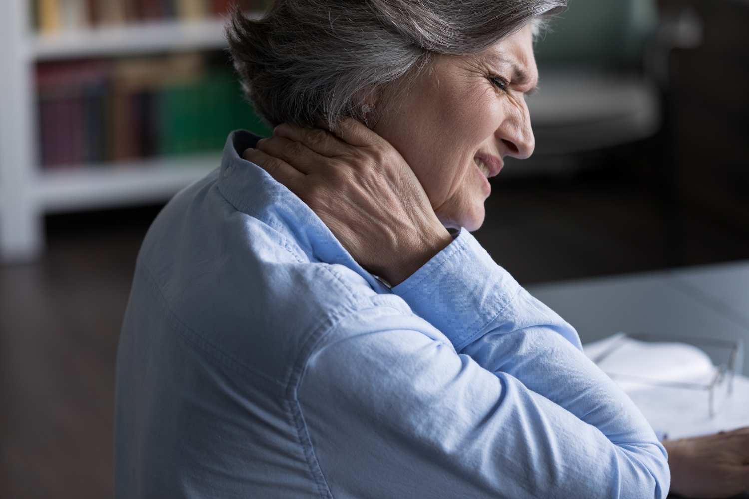 Nevralgia: cause, sintomi e trattamenti efficaci per ridurre il dolore cronico Come riconoscere e curare la nevralgia: guida completa ai sintomi e alla fisioterapia