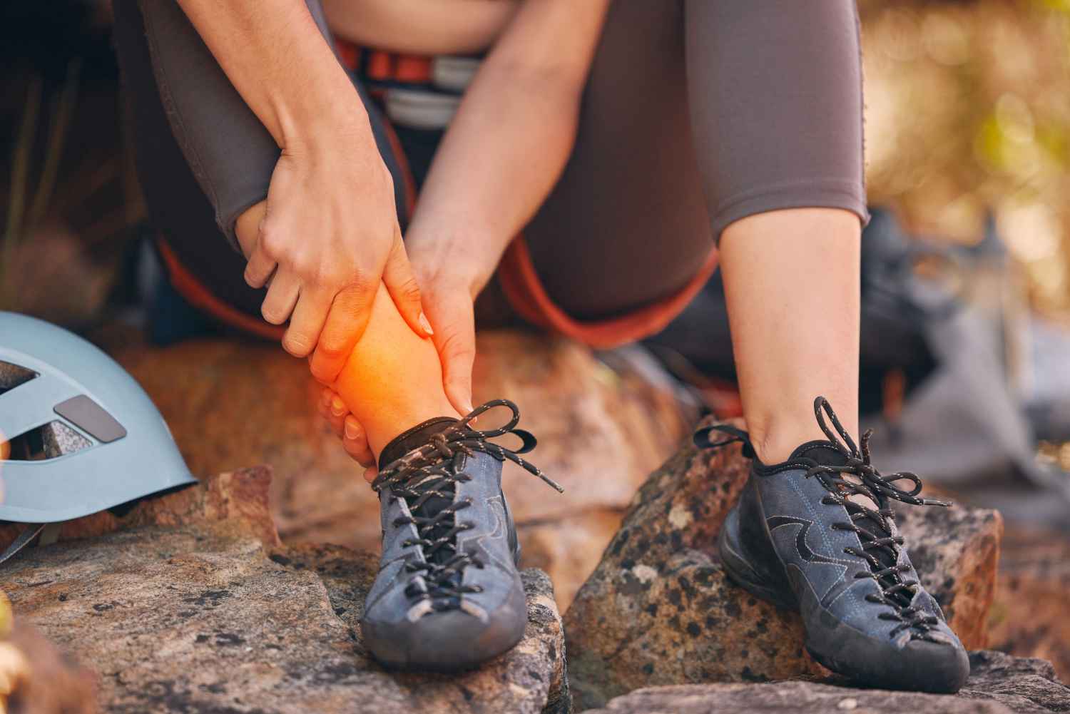 Distorsione articolare: cause, sintomi e trattamenti con fisioterapia o chirurgia Come curare una distorsione: diagnosi, tempi di recupero e fisioterapia efficace